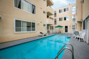 Apartment Building in Los Angeles Pool