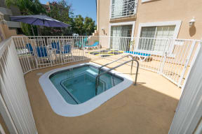 Apartment Building in Los Angeles Jacuzzi