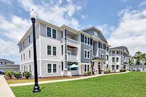 Lawn Area at HAVEN POINTE AT CAROLINA FOREST APARTMENTS, Myrtle Beach