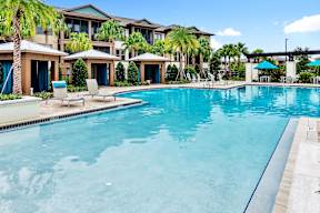 Large Outdoor Pool at POINTE AT EAST SHORE APARTMENTS, APOPKA, 32703