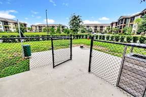 Fenced Dog Park at POINTE AT EAST SHORE APARTMENTS, Florida, 32703