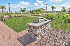 BBQ Area at GRANDVIEW AT CLEAR POND APARTMENTS, MYRTLE BEACH, SC, 29579