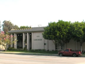 Clark Manor Street View