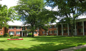 The Haven at Grosse Pointe apartment building in Harper Woods, MI