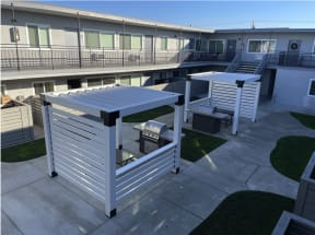 Courtyard La Pat Apartments in Westminster California