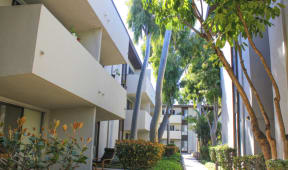 Paradise Gardens Apartments in Long Beach California