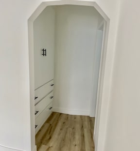 1215 Fairfax Ave unit 11 hallway