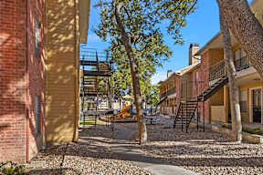 the preserve at ballantyne commons apartments courtyard and playground