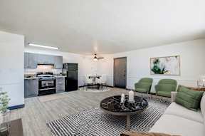 the preserve at ballantyne commons living room and kitchen
