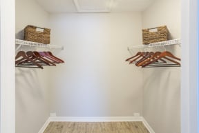 the commons at churchland yard apartments closet with ski racks