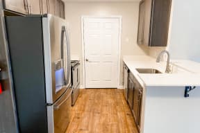 Large Kitchen at The Woodlands Apartment Homes, Meridian, Mississippi