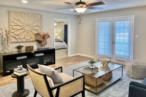 Open Living Room Area at Reserve at Park Place Apartment Homes, Hattiesburg, 39402