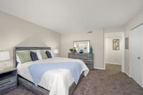 Carpeted Bedroom at Enclave, Ohio, 45431