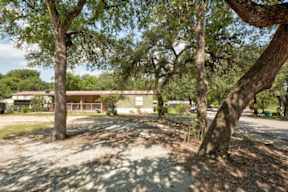 Natural Garden Landscape at Woodview Apartments, Austin, 78704