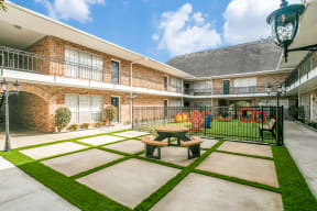 Coutyard at Bellaire Oaks Apartments, Houston, TX, 77096