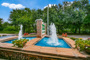 front fountain at Bellaire Oaks Apartments, Texas
