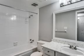 Bathroom at Bellaire Oaks Apartments, Texas, 77096