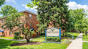 Sign at Eagles Crossing Apartments, Washington 20032