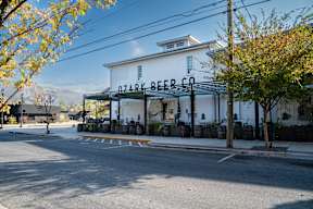 Convenient Rogers Location at Shadowbrooke Village in Rogers, AR