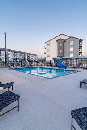 Sparkling Pool at The Boulevard in Joplin, MO