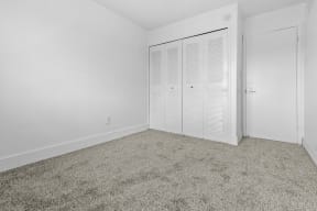 apartments with a pool in auburn hills mi