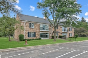 Exterior Landscape at Apple Ridge Apartments - Livonia, MI, Michigan