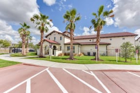 Clubhouse at Eastridge Luxury Apartments in Del Valle