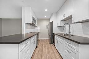 Modern Kitchen Design at Los Robles Apartments in Pasadena, CA