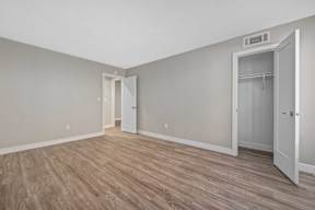 Spacious Room at Los Robles in Pasadena