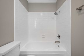 Bath Tube at Los Robles in Pasadena, CA