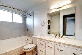 bathroom with tub