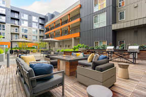 Bell Overlake Grilling Courtyard