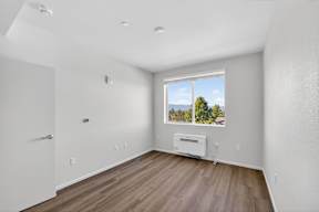 Dry Creek Crossing 3 Bedroom—Living Room