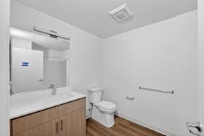Dry Creek Crossing 1 Bedroom—Bathroom