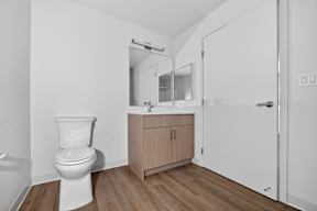 Dry Creek Crossing 2 Bedroom—Bathroom