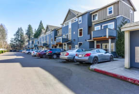 Atwater extertior side parking