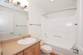Squires Court bathroom