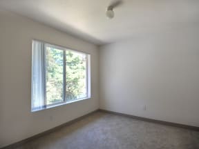 Emerald Pointe living area
