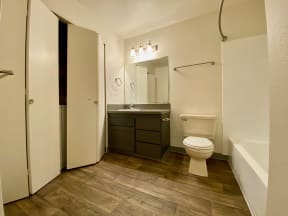 Wellington Estates bathroom 1018