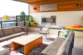 Sunnyside Deck Lounge