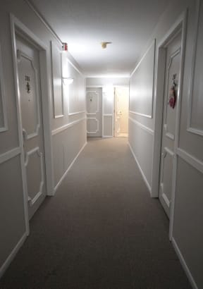 Charlton Estates - Hallway