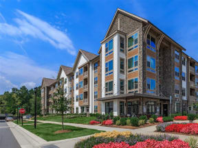 Elegant Exterior View of Berewick Pointe in Charlotte Apartments