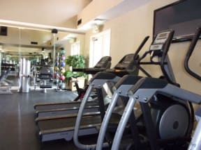 Fitness Center  l Vineyard Gate Apartments in Roseville CA