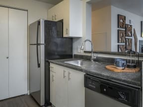Granite Counter Tops In Kitchen at Edgewater Apartments, Boise, Idaho