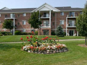 Ridgeview Highlands Apartments & Townhomes,640 Ridgeview Circle,54911,Wisconsin have Lush Green landscaping