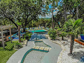 swimming pool in austin apartment near barton creek