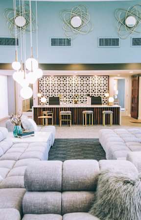 leasing office in apartments near zilker park