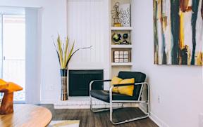 plank vinyl flooring in apartments near barton creek