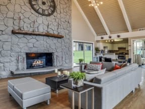 Clubhouse Lobby