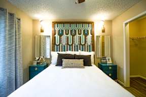 bedroom in luxury apartments near walnut creek